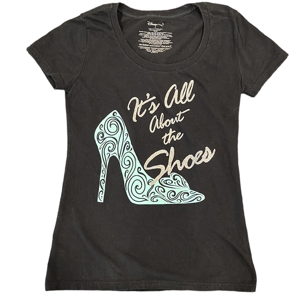 Disney Store It’s All About the Shoes Graphic Short Sleeve T-shirt Size Small